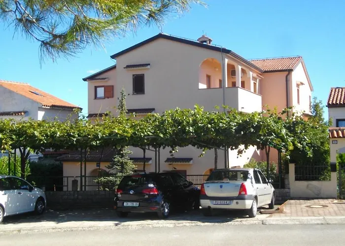 Lejlighed In With Balcony, Air Conditioning, Wi-fi Poreč