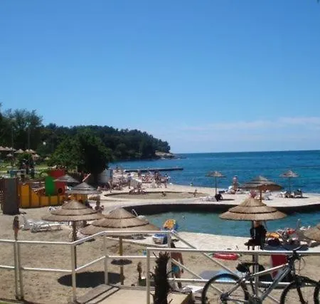 In With Balcony, Air Conditioning, Wi-fi Apartment Porec