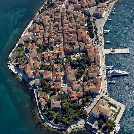 In With Balcony, Air Conditioning, Wi-fi Apartment Porec